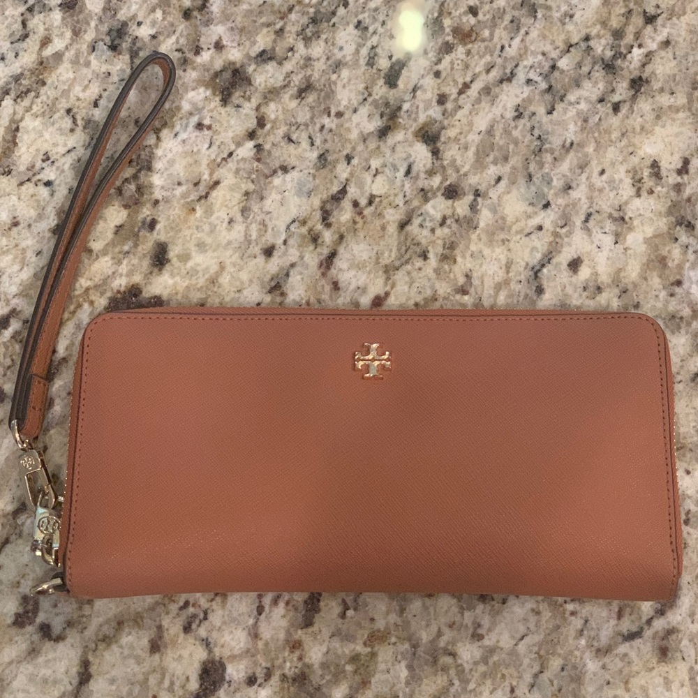 Tory Burch wallet